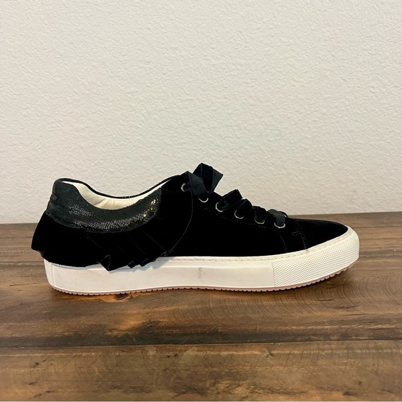L’Autre Chose Made in Italy Black Ruffled Velvety Lace-Up Sneakers Size 37/US 7 - Picture 7 of 13